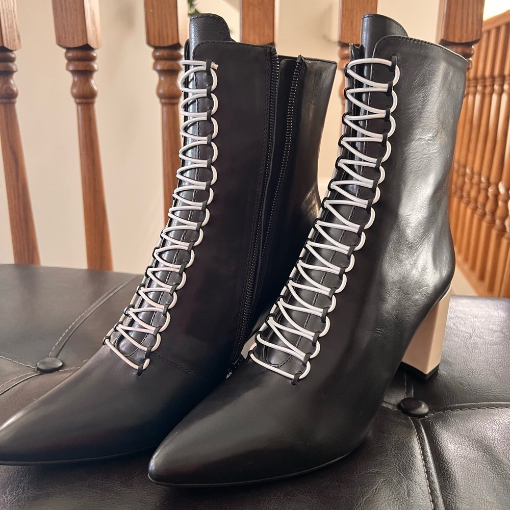 Tamara London Blade Pointed Toe Leather Boots Black and White Size 37 or US 6.5 - Picture 6 of 16